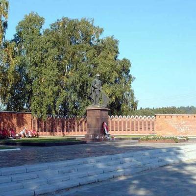 Воинский мемориал в Яковлево вид 1