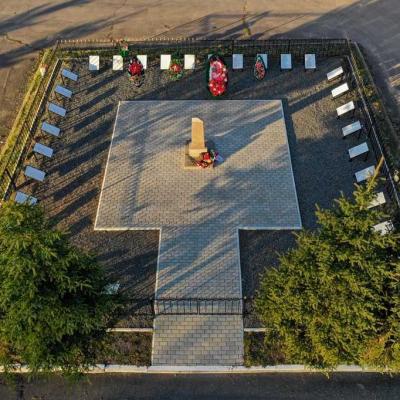 Грузино, братская могила 2019 год. Вид с высоты